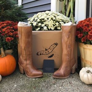 Steve Madden Tan Heeled Boots